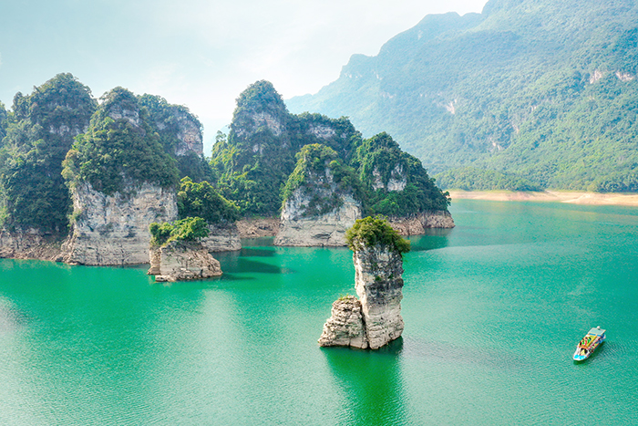Vẻ đẹp hoang sơ, kỳ vĩ ở Cọc Vài trên hồ sinh thái Na Hang - Lâm Bình